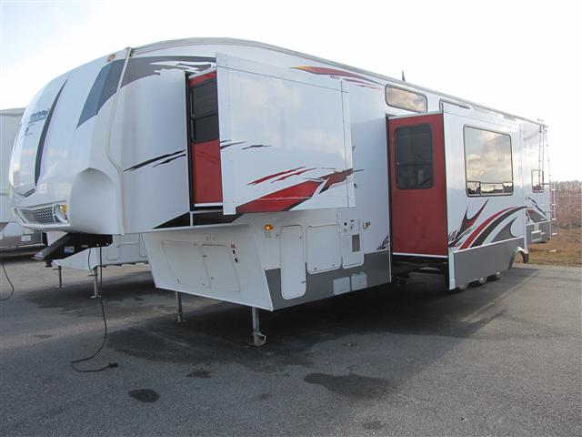 2008 Keystone Fuzion